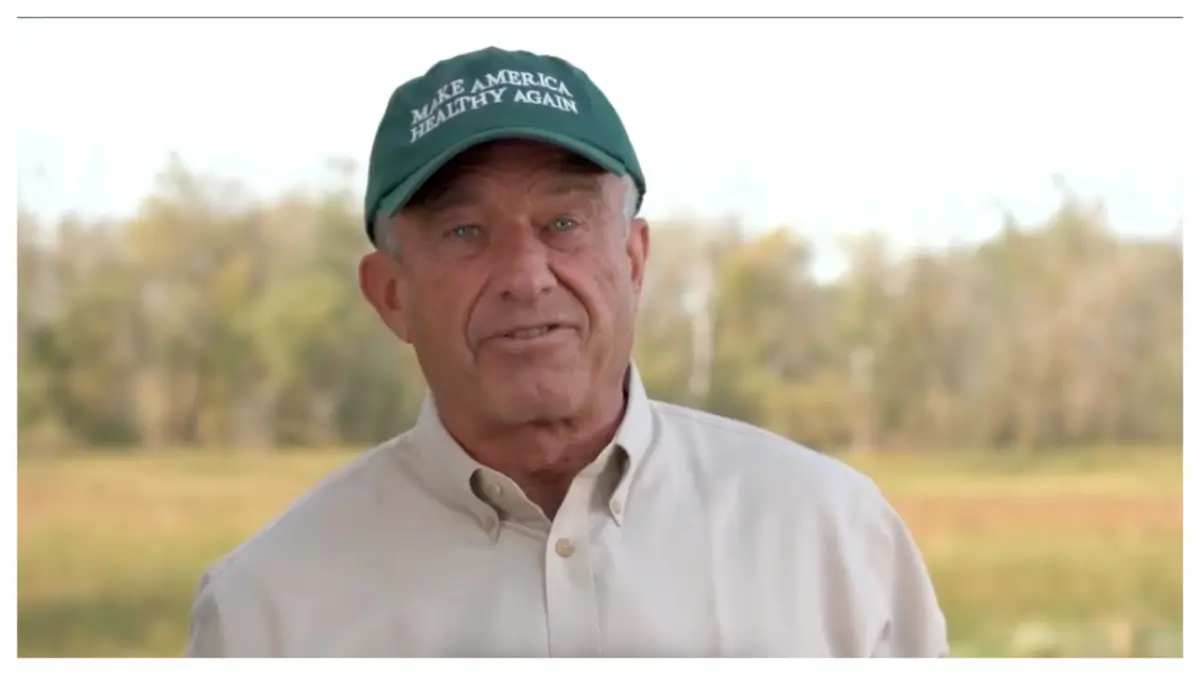 ‘He Just Likes to Take Chances Huh’: RFK Jr. Sparks Outrage After Bizarre Photos Show Him Swimming in Contaminated D.C. Creek with Grandkids Despite Federal Warnings