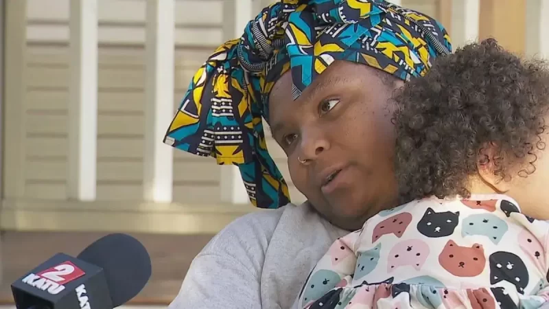 ‘My Baby! My Baby!’: Oregon Mom Punches Would-Be Abductor In the Face As He Attempted to Kidnap Her Daughter, Police Say Suspect Is Still at Large