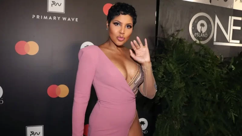 ‘I Wish My Mama Would’: Toni Braxton Slammed for Wearing See-Through Outfit to Her Son’s Graduation