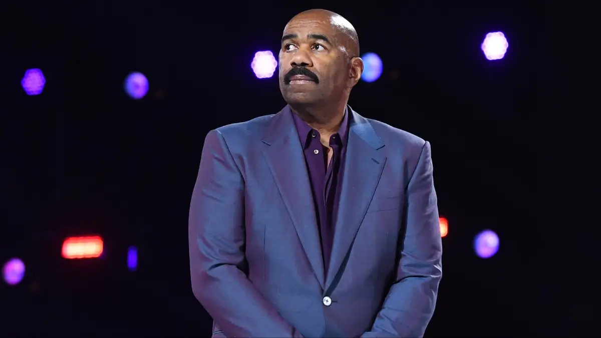 ‘Give Me the Godd-mn Net!’: Steve Harvey Cusses Out Longtime Stylist for Slip-Up During Fishing Trip, Call It the ‘Worst Idea’