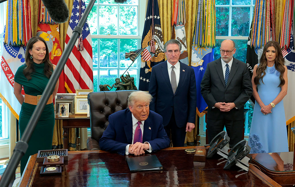 Mass Exodus Of FEMA Leadership Raises Concerns About Hurricane Preparedness 