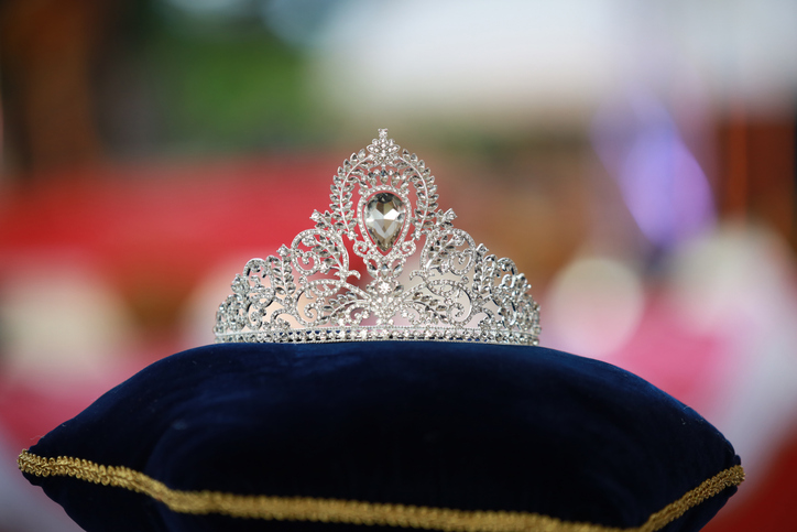 Willow Newell Becomes 1st Black Woman Crowned ‘Miss Wisconsin’