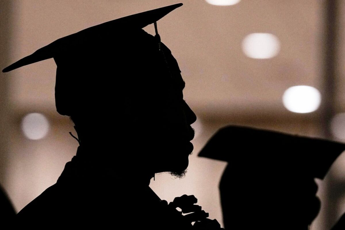 Unemployment among young college graduates outpaces overall US joblessness rate