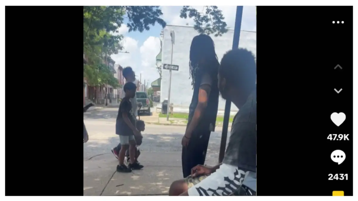 ‘How You Know Them?’: Asian Man’s Confrontation with Bystanders In Philadelphia Sparks Debate After He’s Seen In Video Walking Semi-Naked Black Boy on a Leash