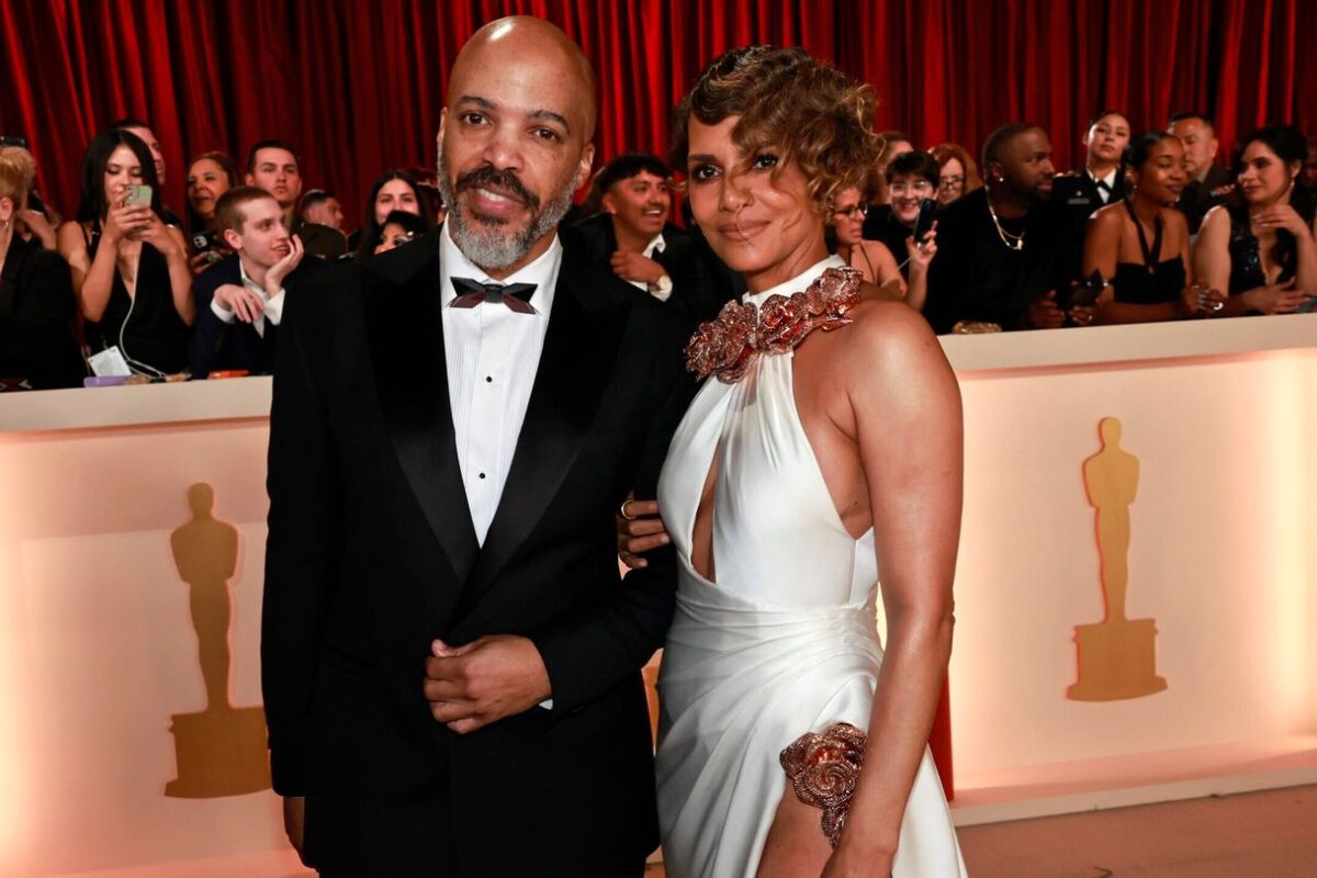 Halle Berry had an unexpected response to boyfriend Van Hunt’s marriage proposal