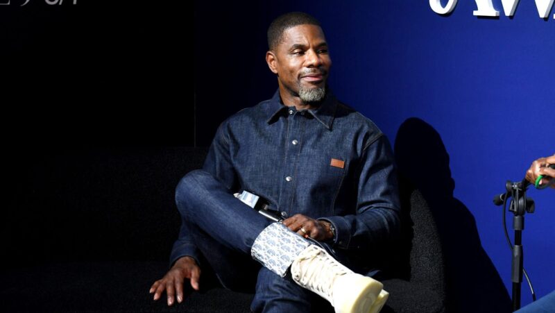 ‘I’m a Black man that prays and sees a therapist’: Kirk Franklin on balancing faith and mental health