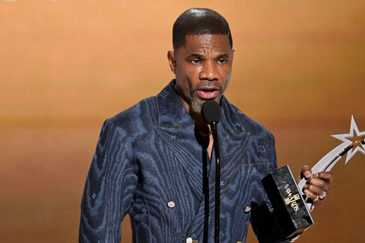 Kirk Franklin thanks family, fans and his Aunt Gertrude, who adopted him as a little boy, in moving 2025 BET Awards speech