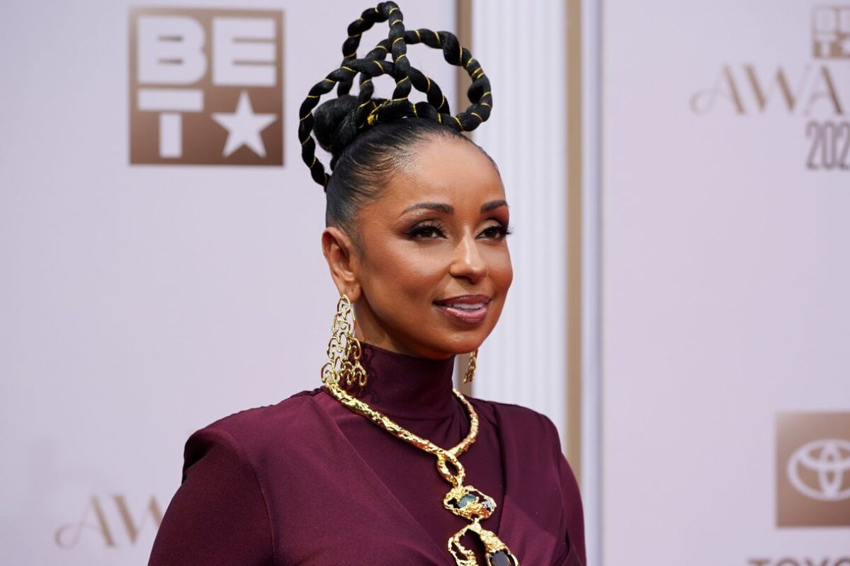 Stars gather to help BET Awards celebrate its 25th anniversary