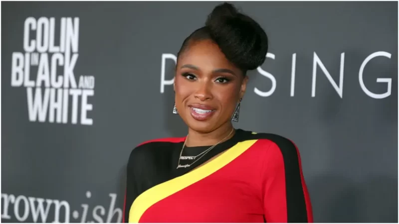 Aaron Pierre…That’s Mufasa: Jennifer Hudson’s Spirit Tunnel Under Scrutiny as Fans Spot Inconsistent Behavior Toward Different Stars