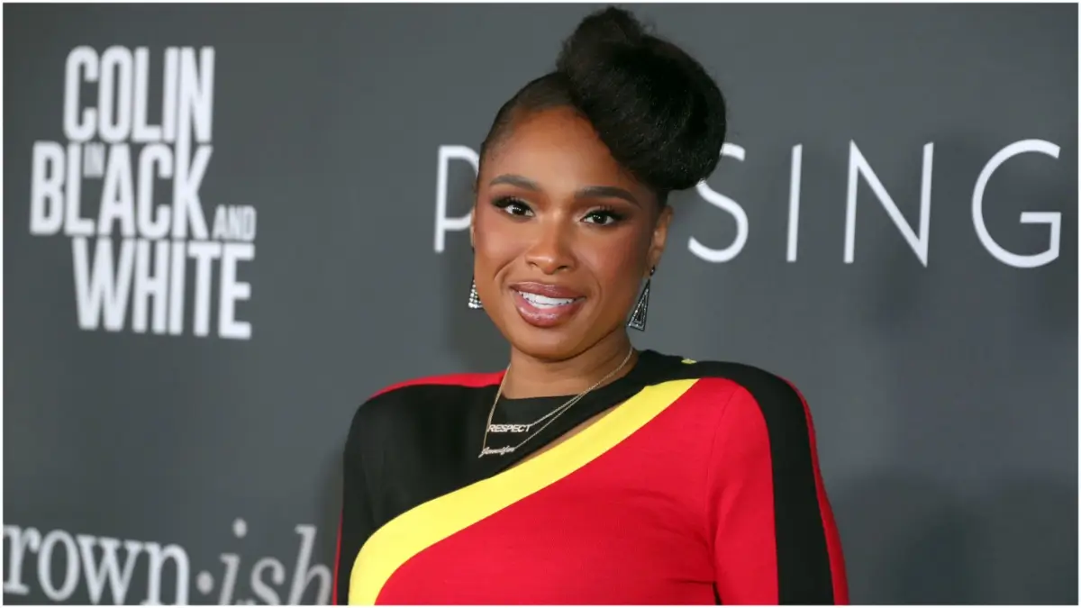 Aaron Pierre…That’s Mufasa: Jennifer Hudson’s Spirit Tunnel Under Scrutiny as Fans Spot Inconsistent Behavior Toward Different Stars