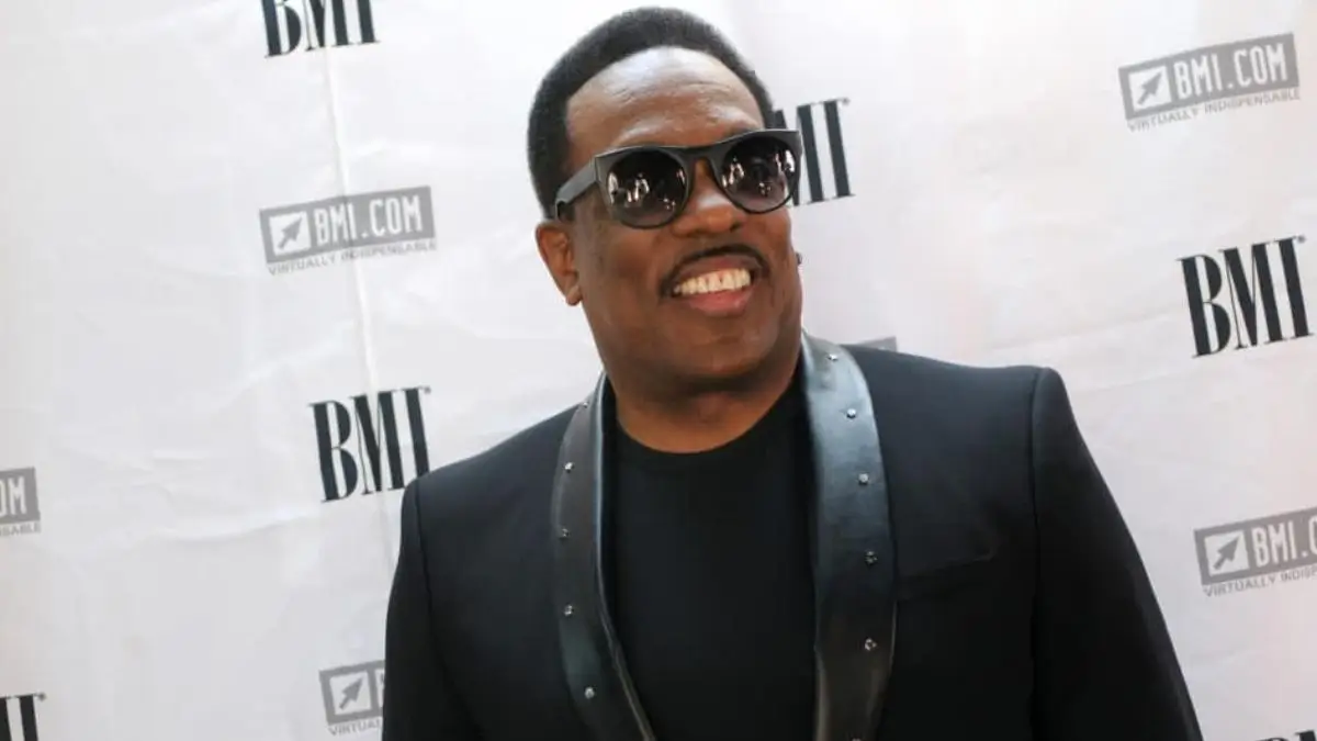 ‘Damn Unk Look Different’: Charlie Wilson’s ‘Drained’ Appearance Mid Performance Has Fans Concerned ‘He Does Not Look Well’