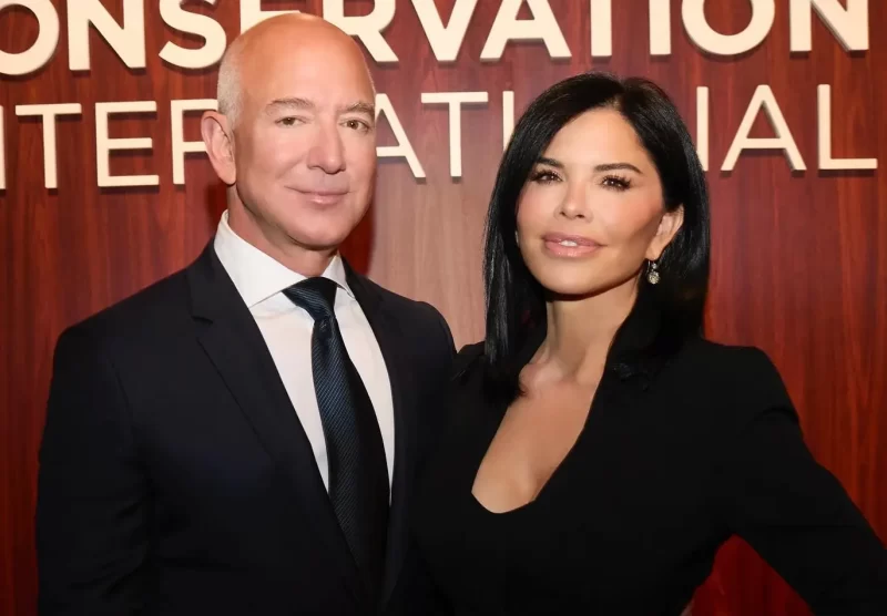 ‘Talk About Privilege’: Lauren Sánchez Gets Blamed as Jeff Bezos Blocks Iconic NYC Street for Crane Delivery