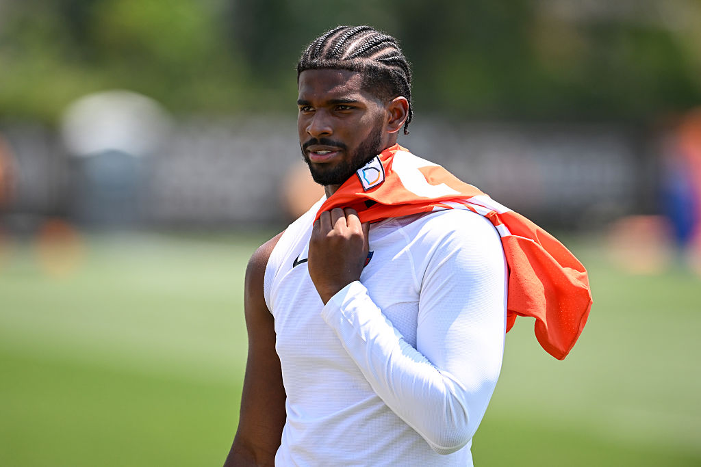 Shedeur Sanders Skips ESPYs To Help After Deadly Apartment Explosion