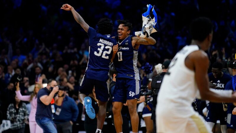 Trump signs executive order seeking to clarify college athletes’ employment status