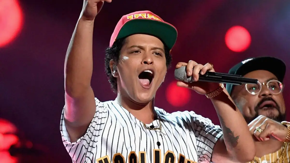 ‘How Much Did He Owe?’: Bruno Mars Jokes About Casino Debt as He Returns Once Again, Here’s Why Fans Think It’s a Quiet Admission
