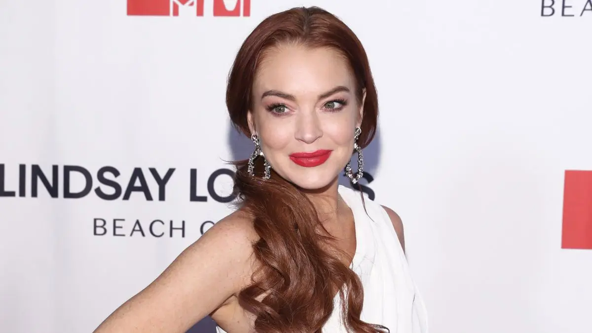 ‘She Looks Nothing Like She Used To’: Lindsay Lohan’s Unrecognizable Look In New Photo Leaves Fans Stunned By Her ‘Altered’ Appearance