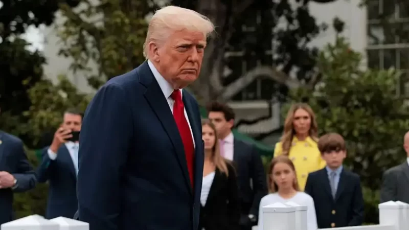 ‘I Don’t Believe He Can Read at All’: Trump Praises Book as His ‘Favorite,’ Then Gets Exposed on Live TV for Lying About It In Resurfaced Clip