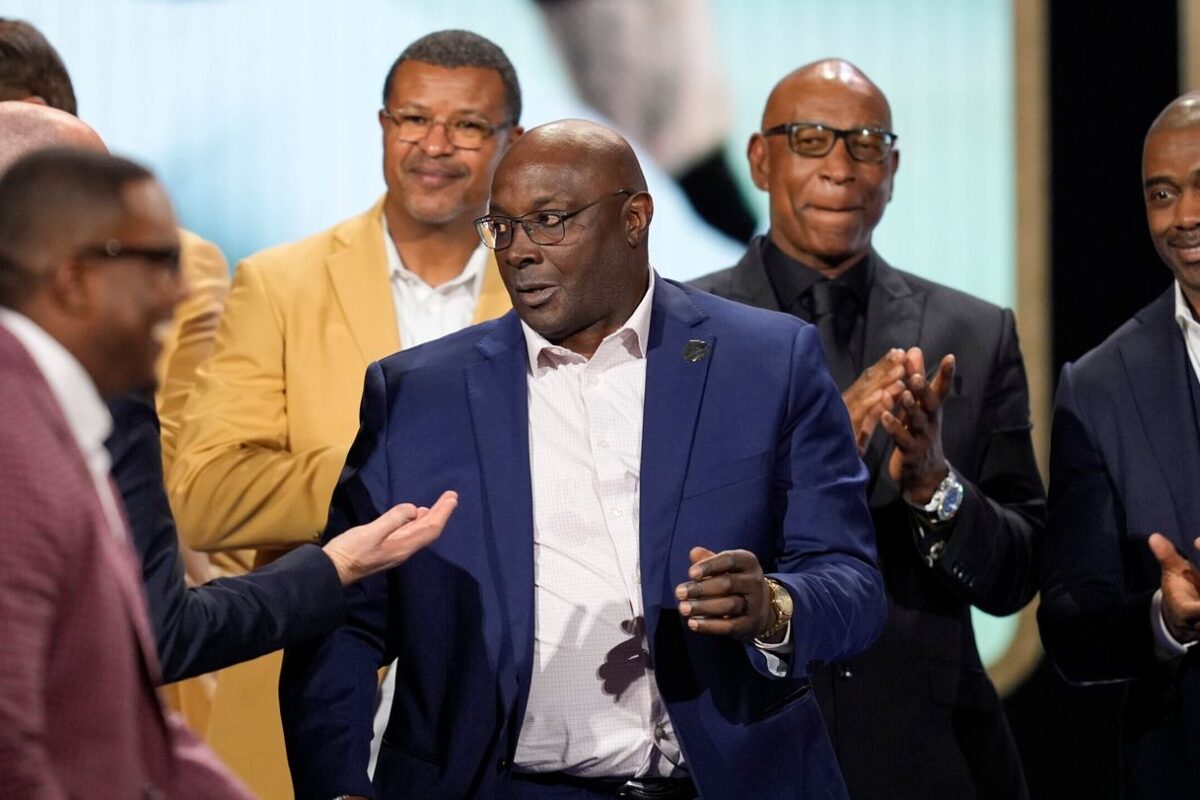 Sterling and Shannon Sharpe make history as first siblings inducted into Pro Football Hall of Fame