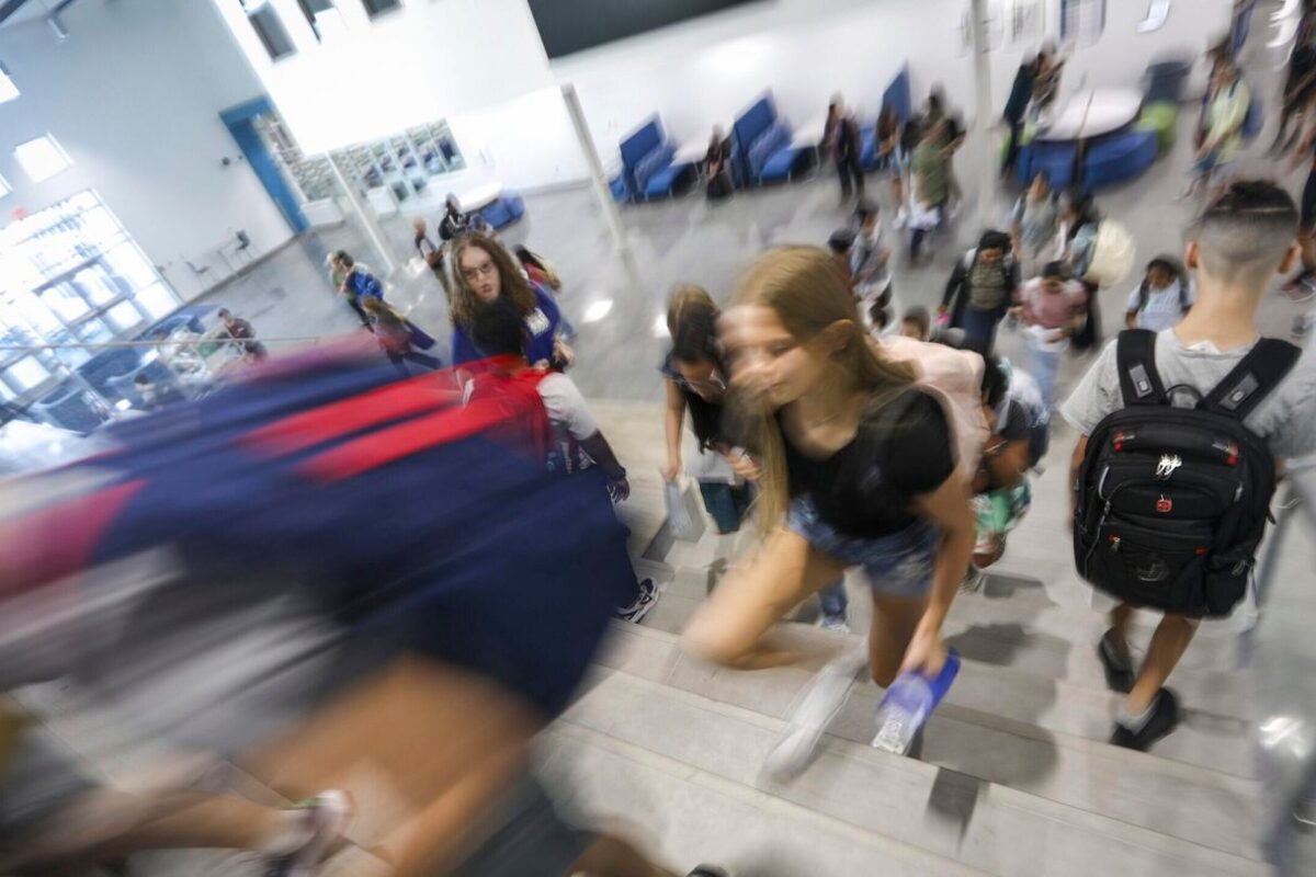 How to get kids back on a sleep schedule for the school year