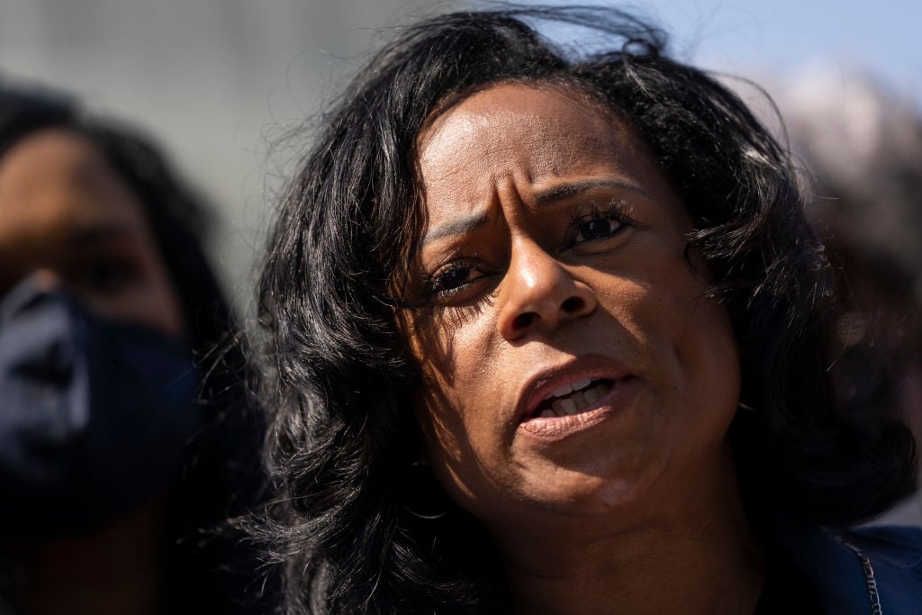 Rep. Nicole Collier refused GOP ‘permission slip’ rule, was locked in the Texas chamber — and slept in her bonnet overnight to protest