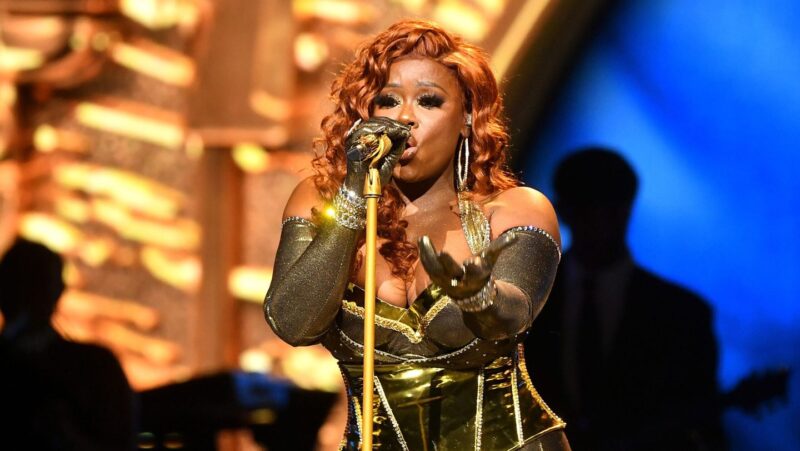 Xscape’s Tamika Scott left a $700 tip for a waitress after other staff members ignored her