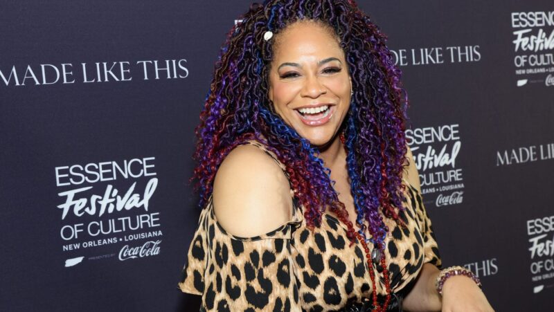 Kim Coles says ‘Living Single’ executives threatened her with fat jokes to lose weight