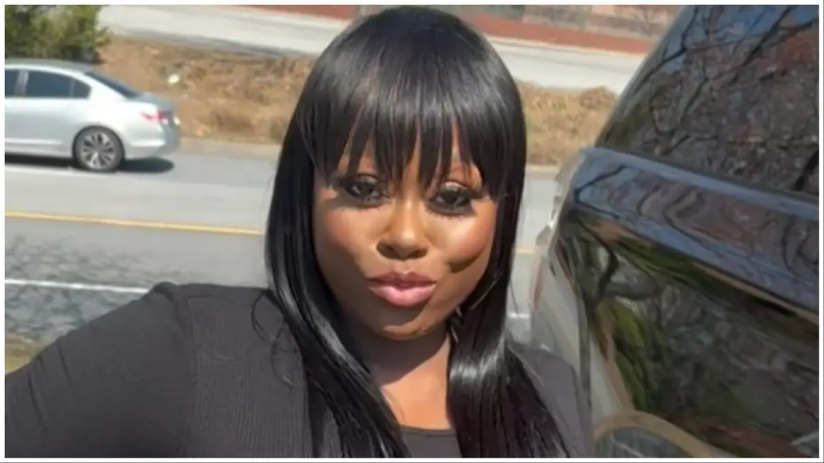 ‘Get a Better Attitude!’: Xscape’s Tamika Scott Gives Young Waitress Big Tip After Other Staff Members Refused to Help Her