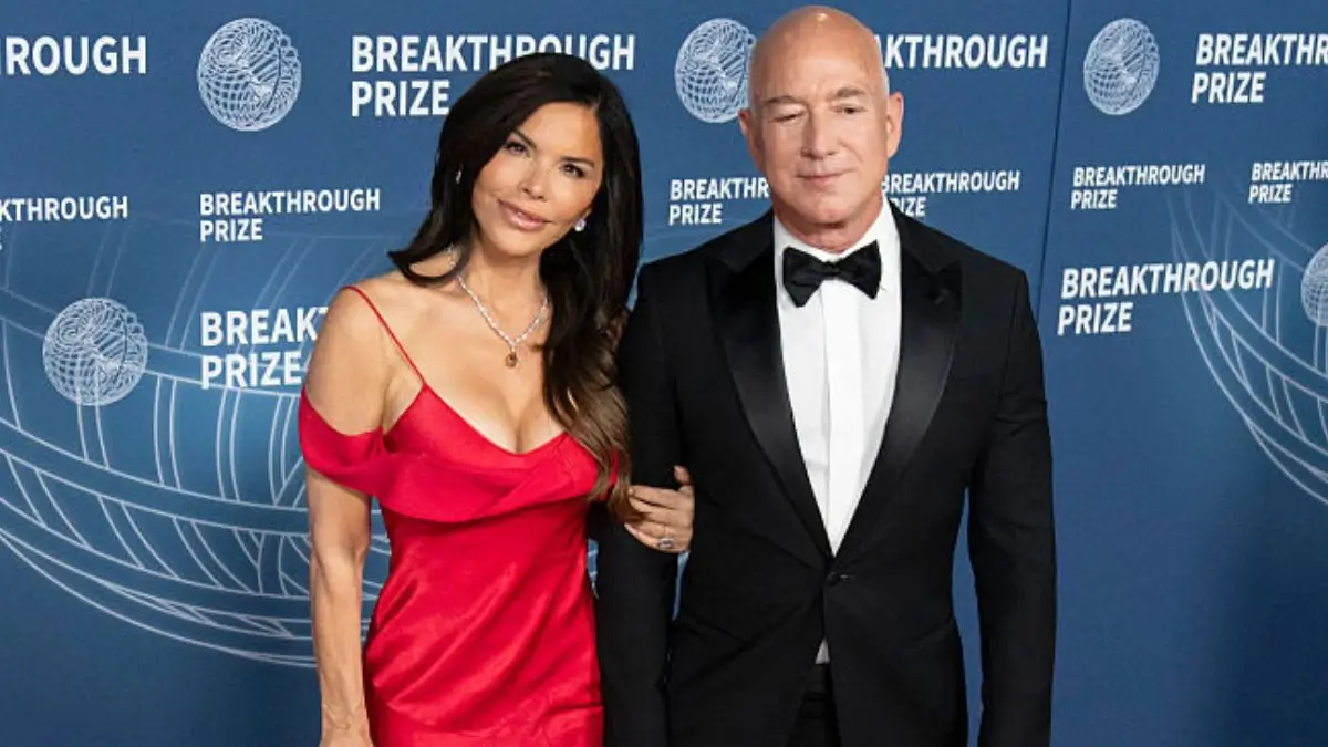 ‘She’s Been Dressing Like That Since They Started Dating’: Lauren Sánchez Ditches Her Undergarments While on Vacation as Critics Call Her Wardrobe ‘Tasteless’