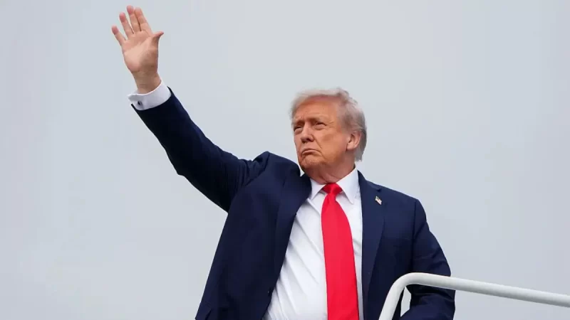 ‘Need to Add About 100 lbs to That’: Donald Trump’s New White House Portrait Was Supposed to Be an Honor, but It Backfired When Fans Zoomed In