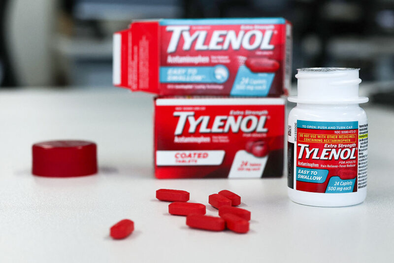 Trump, Who Can’t Pronounce Acetaminophen, Claims Tylenol Causes Autism