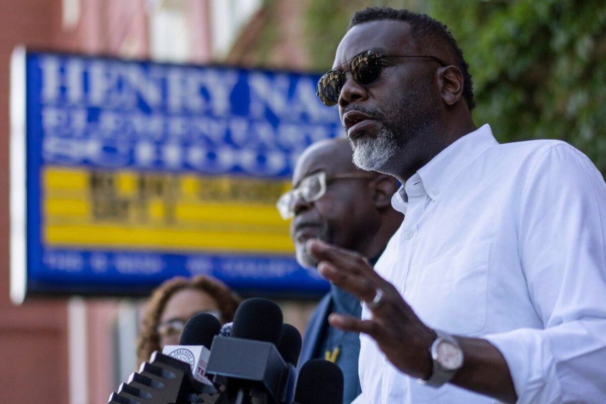 Potential federal intervention poses challenges for Chicago police on the ground