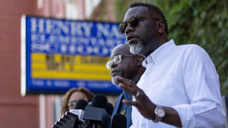 Potential federal intervention poses challenges for Chicago police on the ground