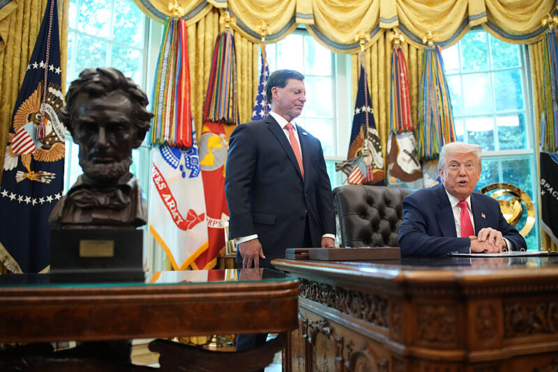 ‘It’s Crooked’: New White House Sculpture Draws Attention, But Fans Zoom In on What Trump Placed Beside It to Feed His Vanity