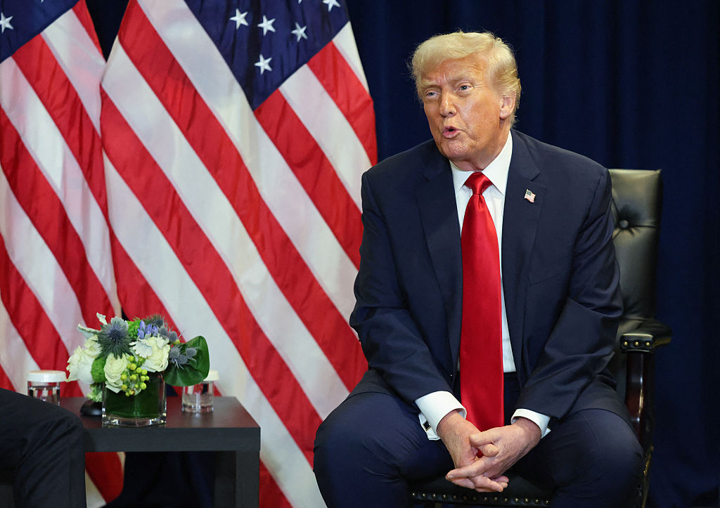 ‘Too Lazy to Stand Up’: Trump’s Attempt to ‘Copy’ King Charles Backfires As His ‘Sloppy’ Ceremony Had Critics In Stitches Saying He Failed Miserably