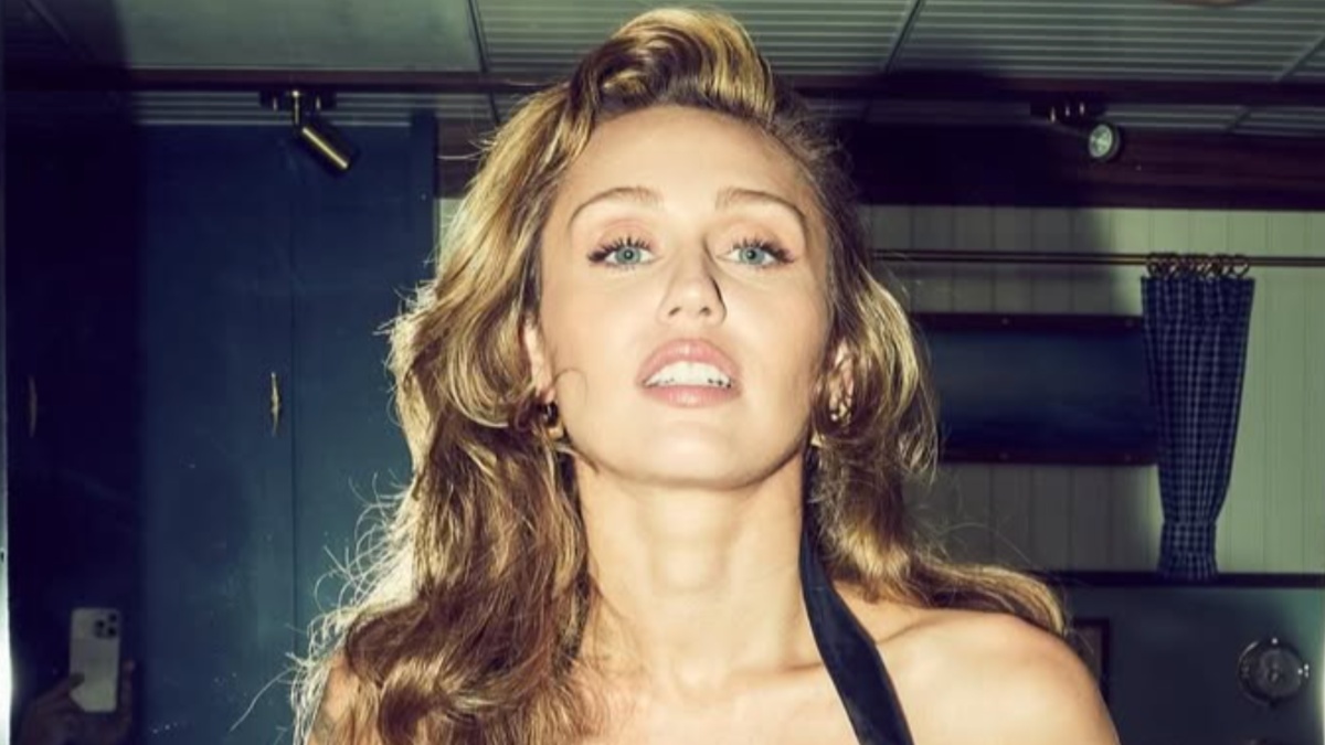 ‘Is No One Else Concerned?’: Miley Cyrus’ Jaw-Dropping Photos of Her Painted Ensemble Has Fans Talking, and the Reactions Are Not What Anyone Expected