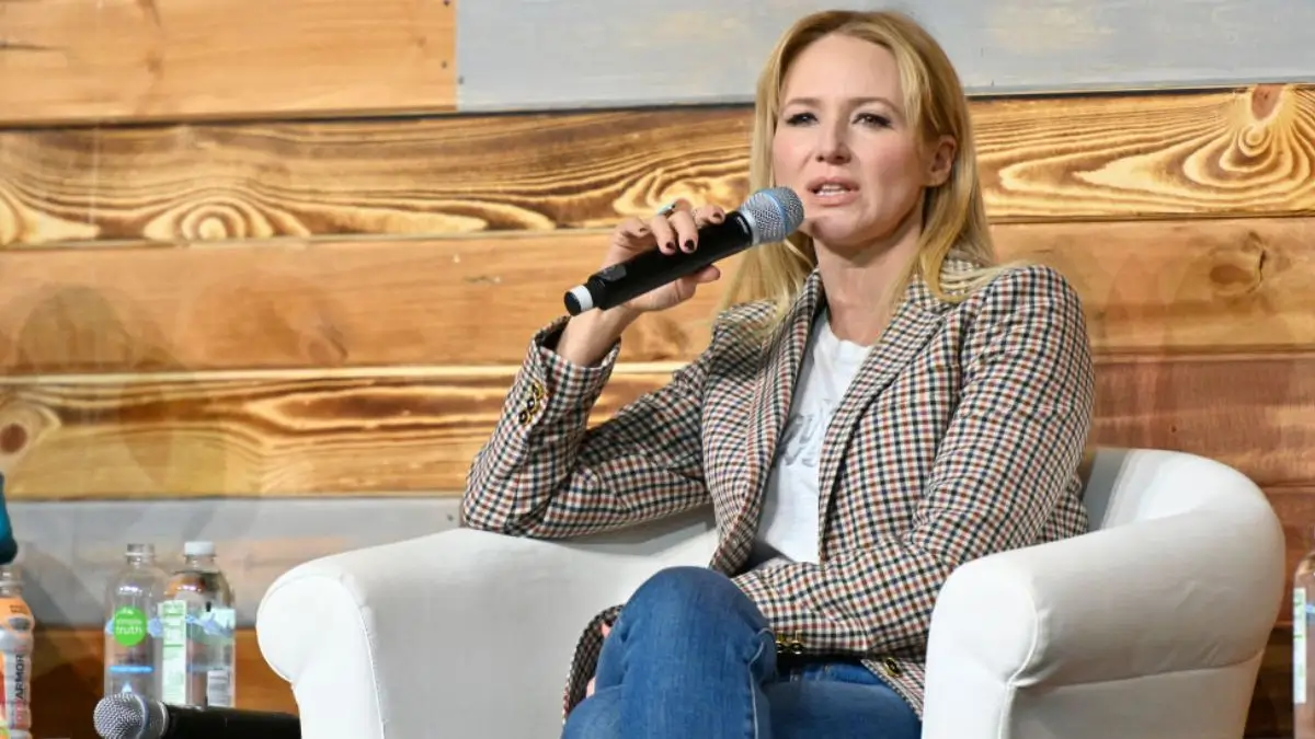‘Her Arms Are Not Matching Up’: Singer Jewel’s Unrecognizable Transformation Shocks Fans, and It’s Not for the Reason You’d Think