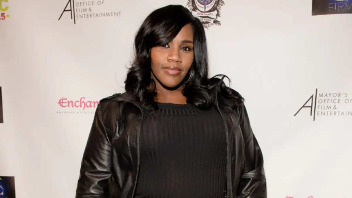 ‘I’m Letting You Have It’: Kelly Price Explodes on Fans, Turns Off Comments After Critics Trashed Her Appearance and Zoomed In on Her Feet 