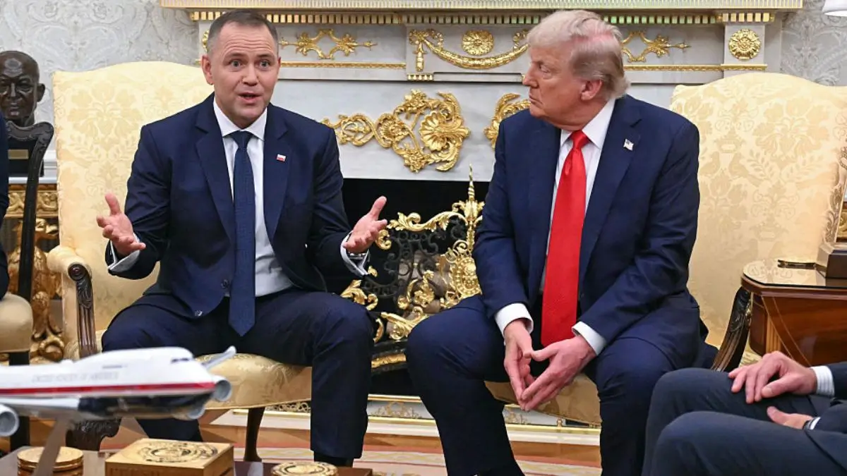 ‘That’s A Signal’: Donald Trump’s Gifts to Polish President Backfires After Fans Zoom In and Spot the Real Message in the Picture 