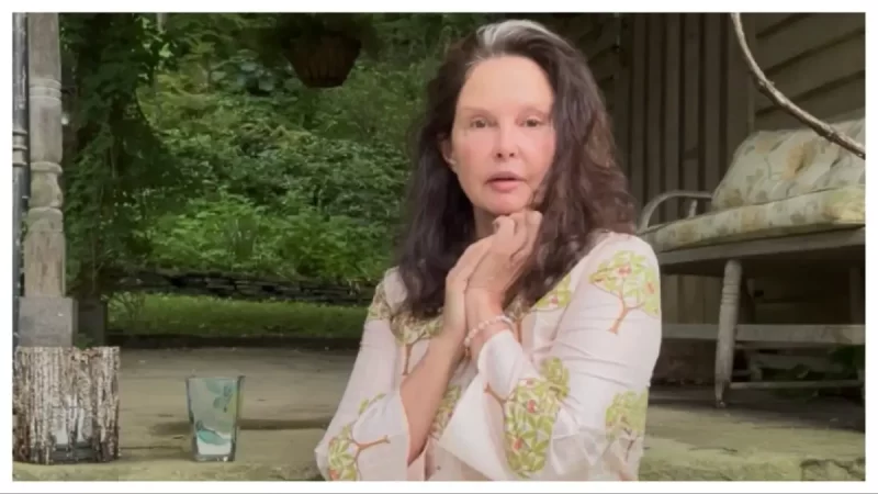 ‘Whoa, What Happened to Her?’: Actress Ashley Judd Looks Unrecognizable In Rare Photo as Fans Point Out Her Drastic Transformation