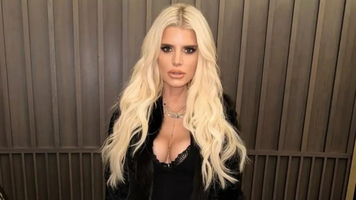 ‘I Had No Idea Who She Was’: Jessica Simpson’s VMAs Return Was Supposed to Be Glamorous, But Her Unrecognizable Look Stole the Spotlight