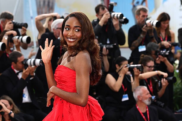 Ayo Edebiri responds to reporter after being excluded from question asked to white co-stars