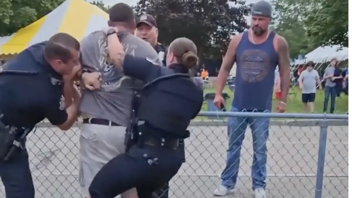 ‘Black Man Would’ve Been Shot Dead’: White Man Grabs Cop’s Holster and Remains Unscathed, Sparking Debate Over Racial Double Standard In Policing