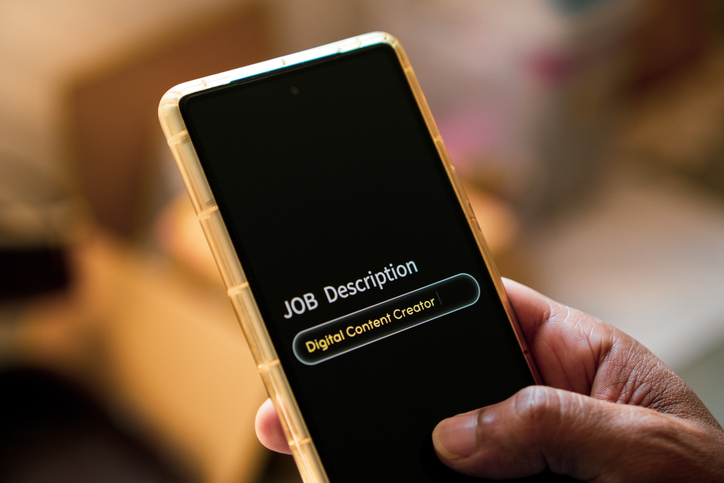 Poll: Nearly Half Of Americans Lack Confidence In Job Market 