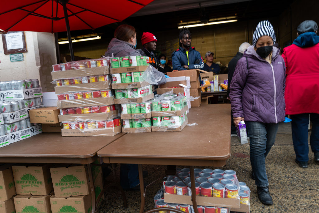 Federal Workers Line Up For Food Drive Amid Government Shutdown