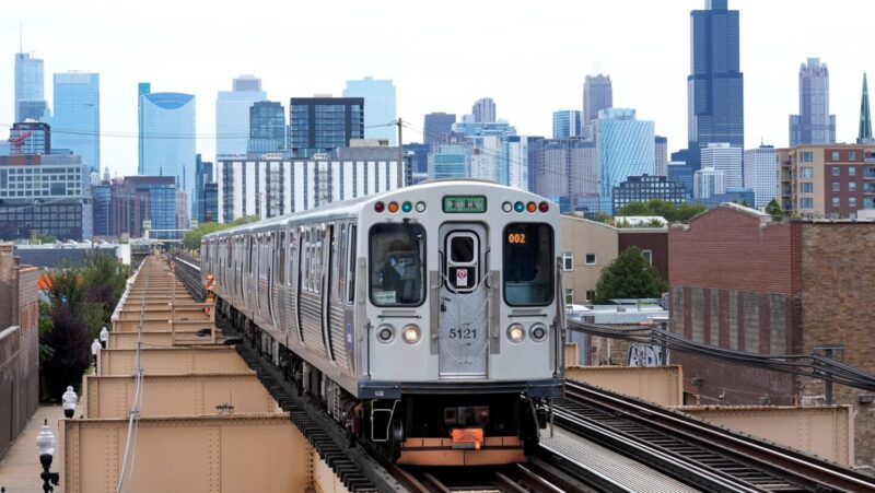 Trump pauses $2.1B for Chicago infrastructure projects, leveraging shutdown to pressure Democrats