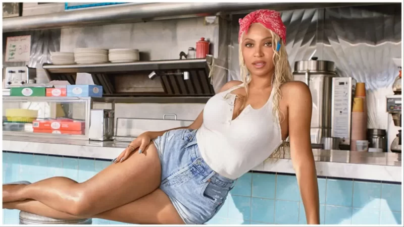 ‘Distasteful’: Outraged Moms Launch Petition Demanding Beyoncé’s Videos Be Taken Down After Claims She Undressed in Front of Kids