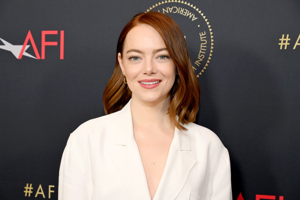 ‘Yikes…She Looks Like a Different Person’: Emma Stone’s New Look Has Fans Zeroing In on Her Drastic Transformation in Unrecognizable Photos