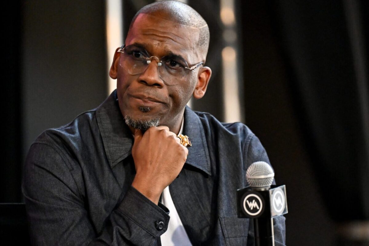 Pastor Jamal Bryant says food donation effort aims to ‘expand the spirit of generosity,’ not ‘diminish tithing’