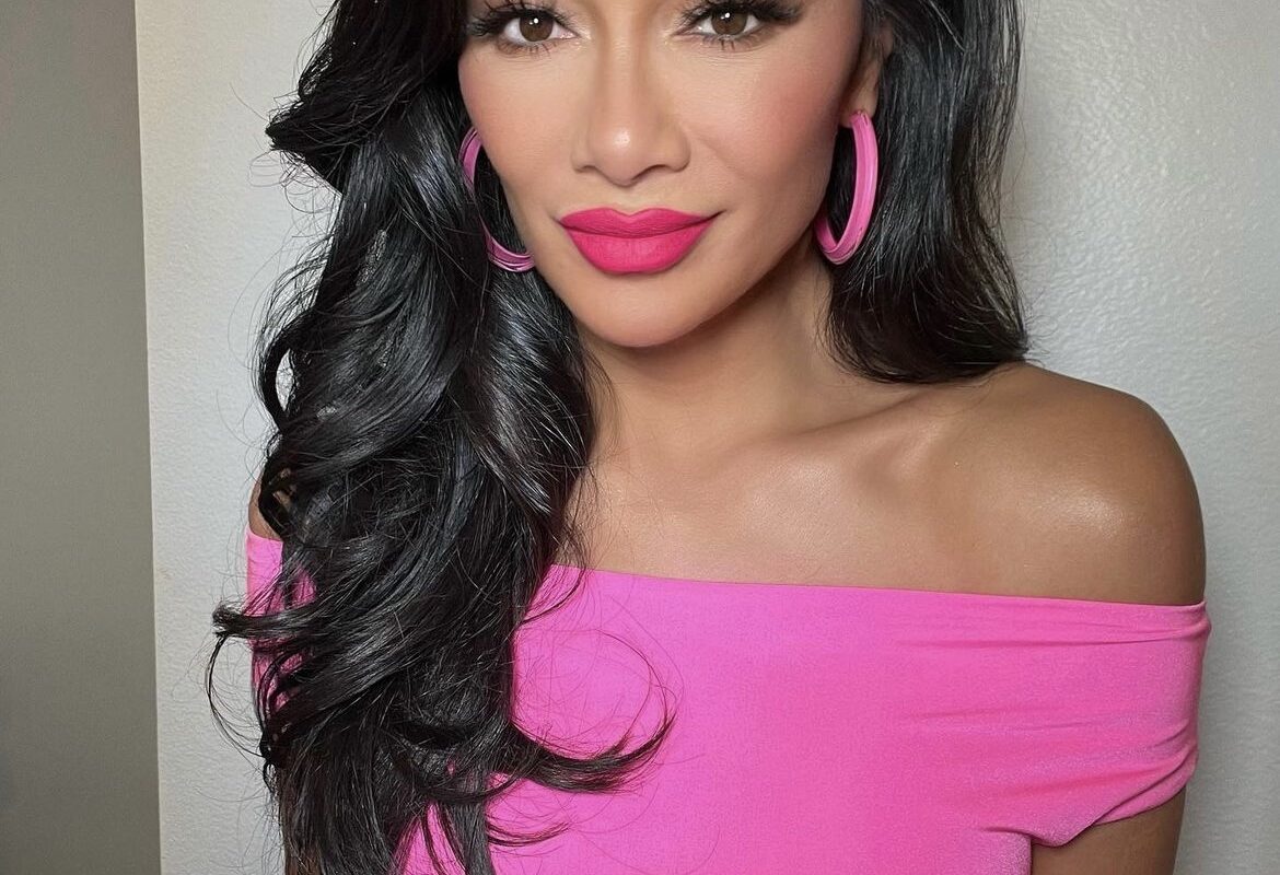 ‘This Gave Me Goosebumps’: Nicole Scherzinger’s Black and White Bikini Has Fans Leaning In for a Closer Look