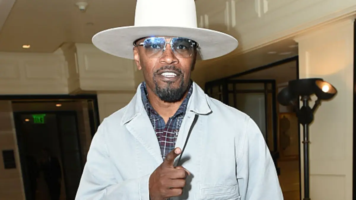 ‘That Ain’t No Jamie’: Jamie Foxx’s Back-to-College Visit Has Fans Zooming In on His Noticeable Weight Gain and ‘Crazy Hair’ in New Video